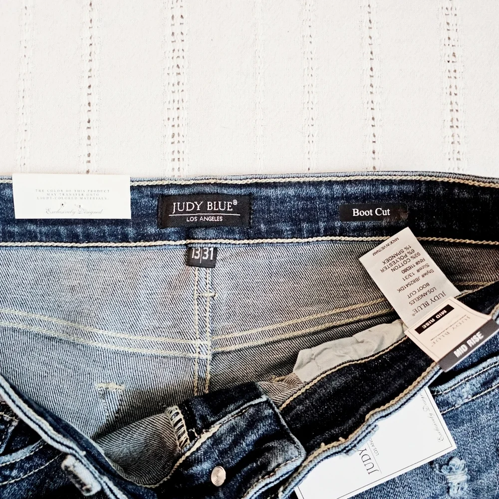 Judy Blue Mid Rise Dark Wash Hand Sand Distressed Bootcut Denim Jeans 13/31 NEW - Picture 14 of 16